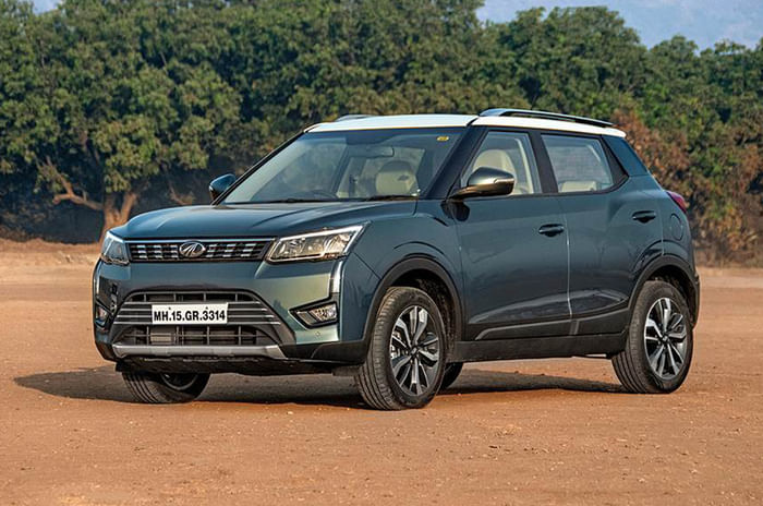 3 cylinder turbo or 4 cylinder NA engine – which is more reliable in a compact SUV? Mahindra XUV300 front quarter